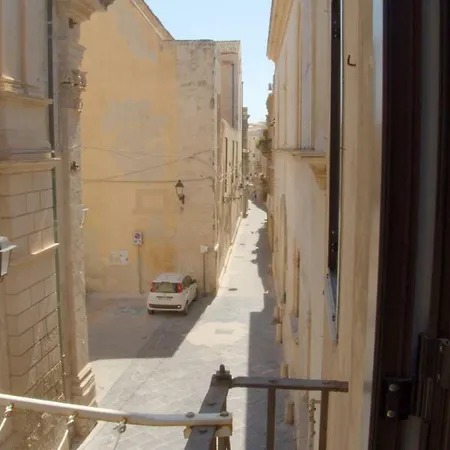 Ortigia Casa Flora Syracuse